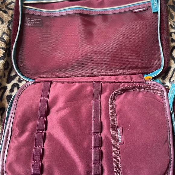 Sephora leopard makeup/ toiletries bag - Picture 3 of 4